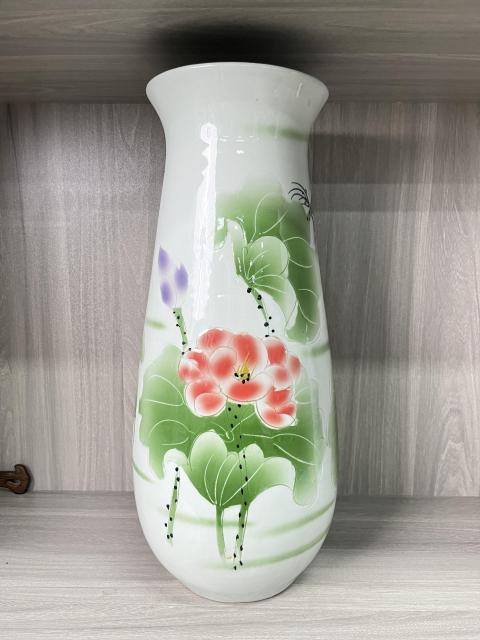 粉彩花卉紋琵琶尊拍賣，當前價格450元