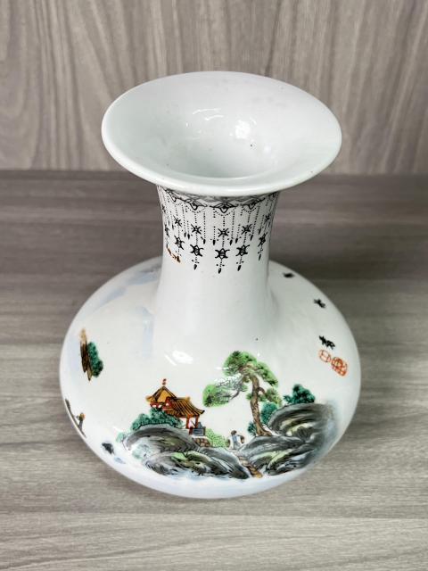 古玩陶瓷創匯官窯 粉彩山水人物荸薺瓶拍賣，當前價格390元