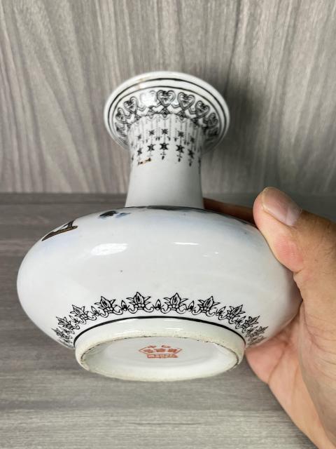 古玩陶瓷創匯官窯 粉彩山水人物荸薺瓶拍賣，當前價格390元