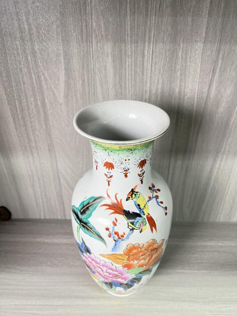 古玩陶瓷粉彩花鳥紋賞瓶拍賣,當前價格350元