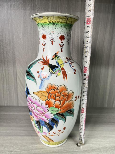 古玩陶瓷粉彩花鳥紋賞瓶拍賣,當前價格350元