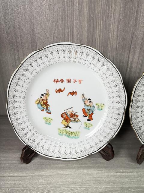 古玩陶瓷創(chuàng)匯官窯 粉彩百子鬧春圖花口盤一對拍賣,當前價格290元