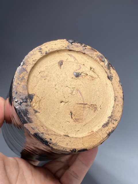 古玩陶瓷窯變黑釉筆筒拍賣,當前價格1888元