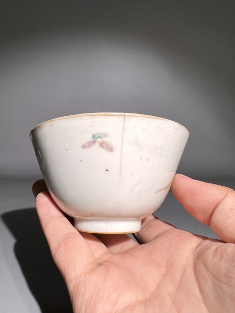 古玩陶瓷官窯內造款粉彩教子圖人物紋茶碗拍賣，當前價格0元