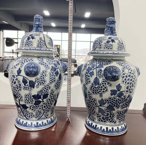 古玩陶瓷特大將軍罐 青花花卉紋獅耳將軍罐一對拍賣，當前價格1200元