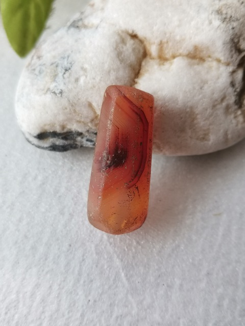 古玩玉器秦漢.天然紅瑪瑙多棱珠拍賣,當(dāng)前價格496元