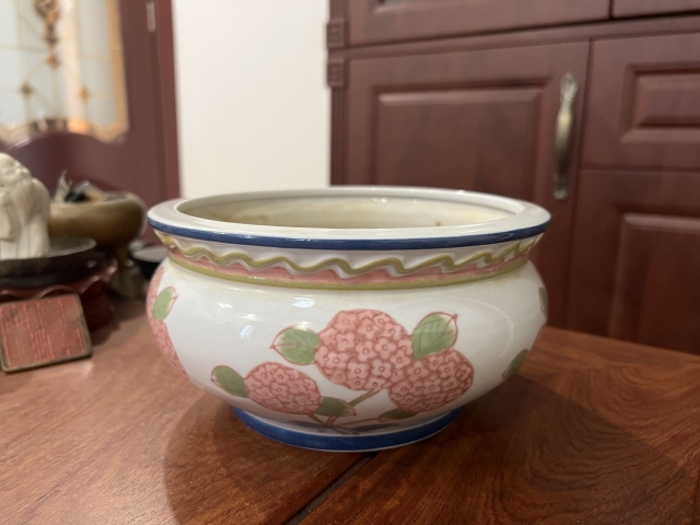 古玩陶瓷彩繪花卉紋香爐拍賣，當前價格299元