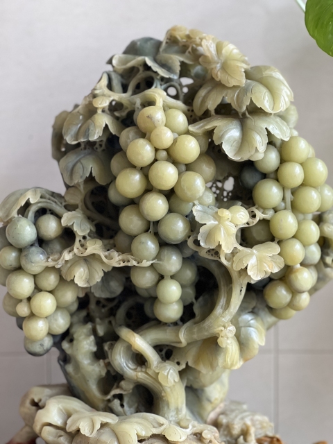 古玩玉器【精品·碩果累累】青田石燈光凍石雕拍賣，當前價格9998元