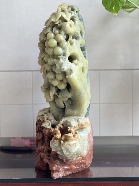 古玩玉器【精品·碩果累累】青田石燈光凍石雕拍賣，當前價格9998元