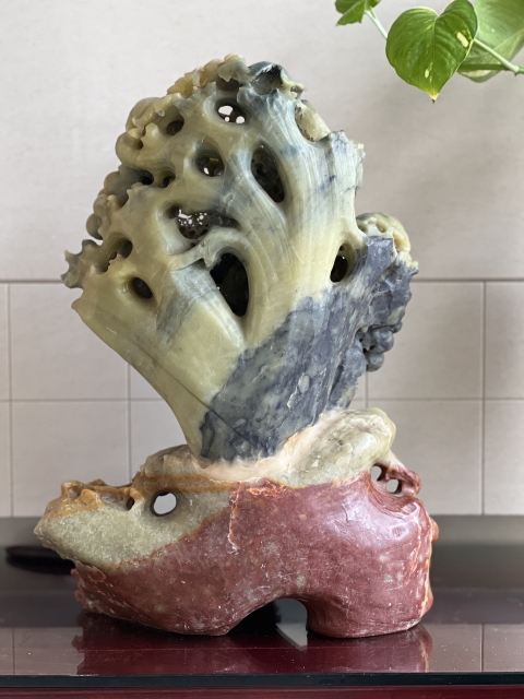古玩玉器【精品·碩果累累】青田石燈光凍石雕拍賣，當前價格9998元