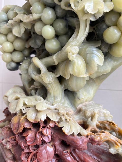 古玩玉器【精品·碩果累累】青田石燈光凍石雕拍賣，當前價格9998元