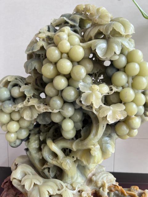 古玩玉器【精品·碩果累累】青田石燈光凍石雕拍賣，當前價格9998元
