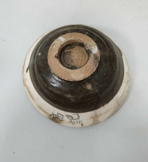 古玩陶瓷明代白覆輪碗拍賣,當前價格1980元