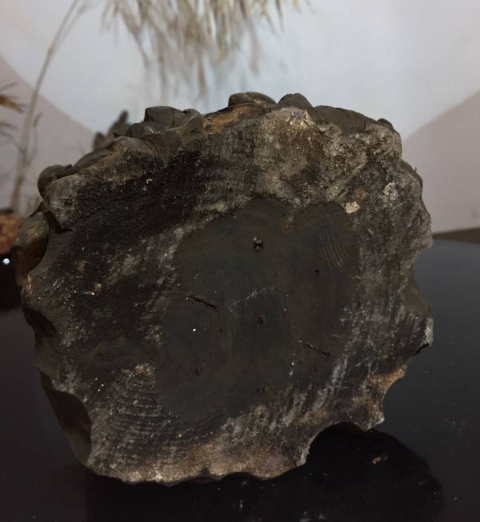 古玩雜項晚清整根楠木巧雕巖洞祥修觀音拍賣，當前價格1580元