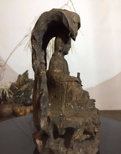 古玩雜項晚清整根楠木巧雕巖洞祥修觀音拍賣，當前價格1580元