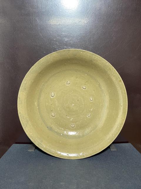 古玩陶瓷明,七釘折沿盤拍賣,當(dāng)前價(jià)格1080元