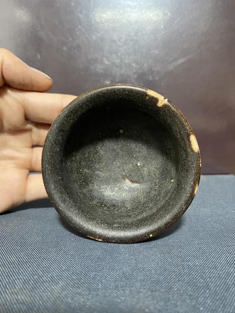 古玩陶瓷宋元吉州窯醬釉撇口杯拍賣,當前價格2200元