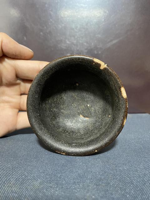 古玩陶瓷宋元吉州窯醬釉撇口杯拍賣,當前價格2200元