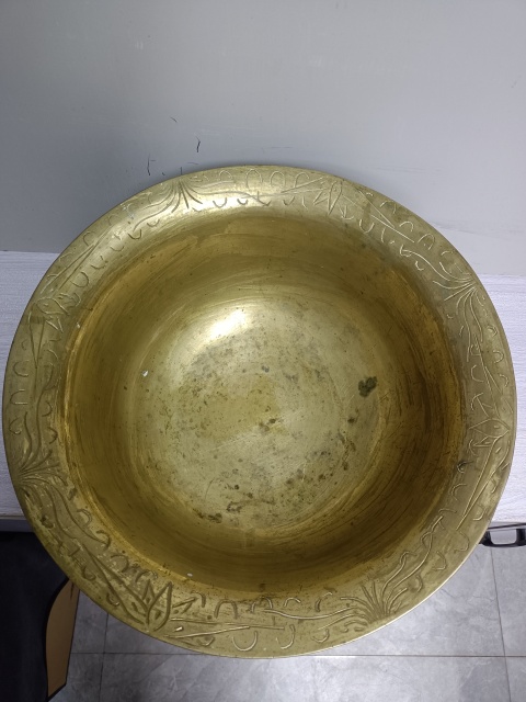古玩陶瓷龍紋折沿銅盆拍賣,當前價格12000元