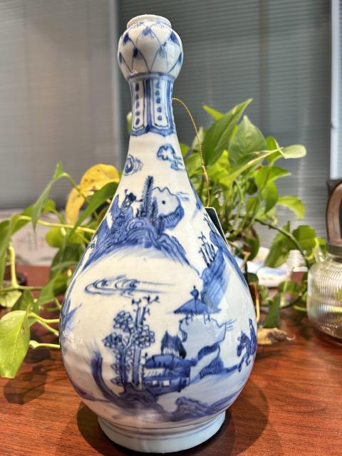 古玩陶瓷晚明青花蕭何月下追韓信圖蒜頭瓶拍賣，當(dāng)前價(jià)格85000元