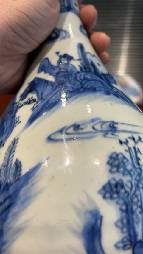 古玩陶瓷晚明青花蕭何月下追韓信圖蒜頭瓶拍賣，當(dāng)前價(jià)格85000元