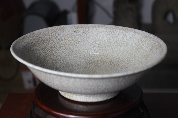 古玩陶瓷清中早期·哥釉碗拍賣,當前價格888元