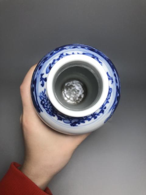 古玩陶瓷晚清,青花三娘教子紋梅瓶拍賣,當前價格6000元