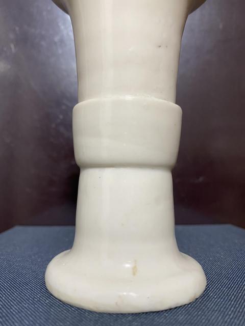 古玩陶瓷清德化窯白釉花觚拍賣，當(dāng)前價(jià)格1500元