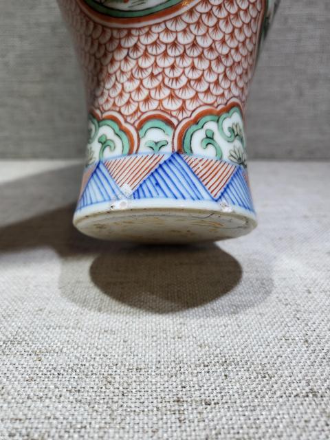 古玩陶瓷晚清青花五彩瑞獸圖梅瓶拍賣，當前價格6800元