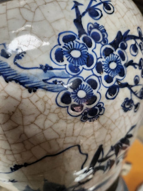 域鉴古玩】整体不开门，清代仿哥釉青花花鸟瓶鉴定结果_整体不