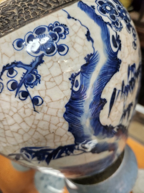 域鉴古玩】整体不开门，清代仿哥釉青花花鸟瓶鉴定结果_整体不