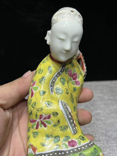 古玩陶瓷粉彩崔鶯鶯瓷塑拍賣,當前價格860元
