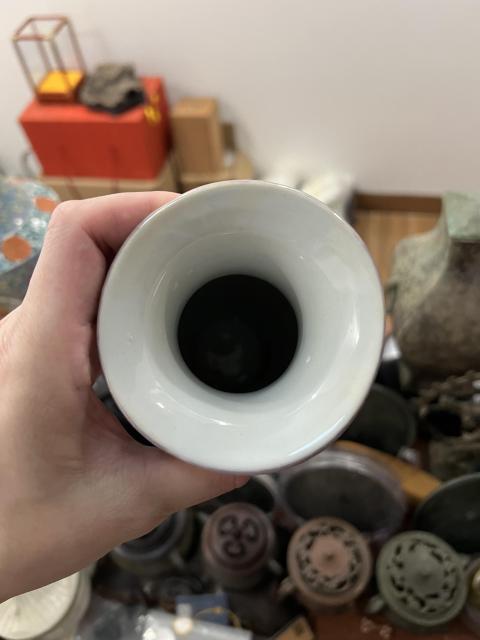 古玩陶瓷彩繪山水紋觀音瓶拍賣，當(dāng)前價(jià)格399元