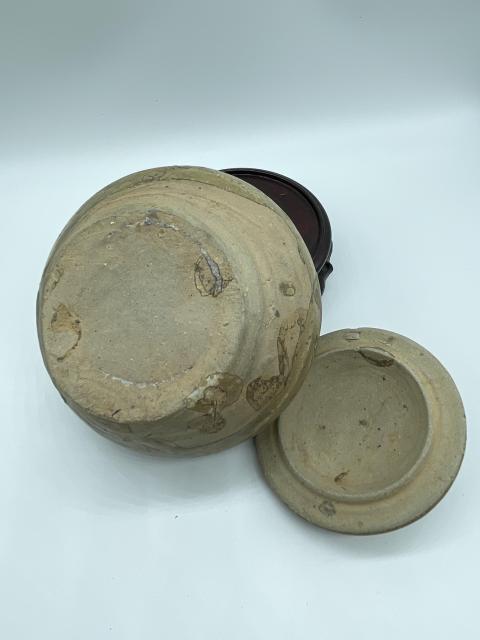 古玩陶瓷南北朝青釉點(diǎn)彩四系蓋罐拍賣,當(dāng)前價(jià)格9800元