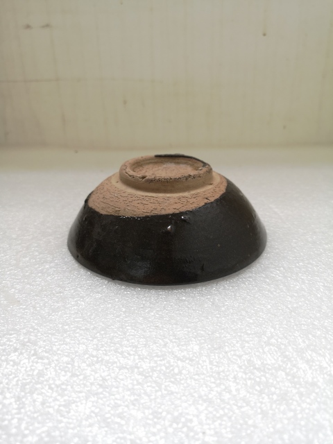 古玩陶瓷清早期褐釉碗拍賣，當前價格450元