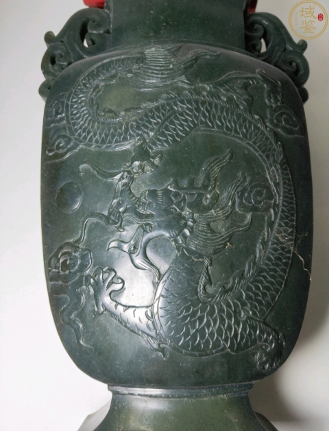 古玩陶瓷和田玉刻龍鳳紋尊拍賣,當前價格25706元
