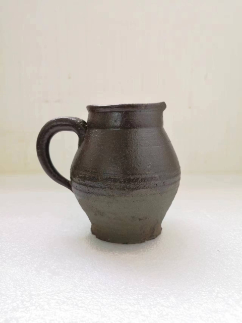 古玩陶瓷清早期流口褐釉執壺拍賣,當前價格680元