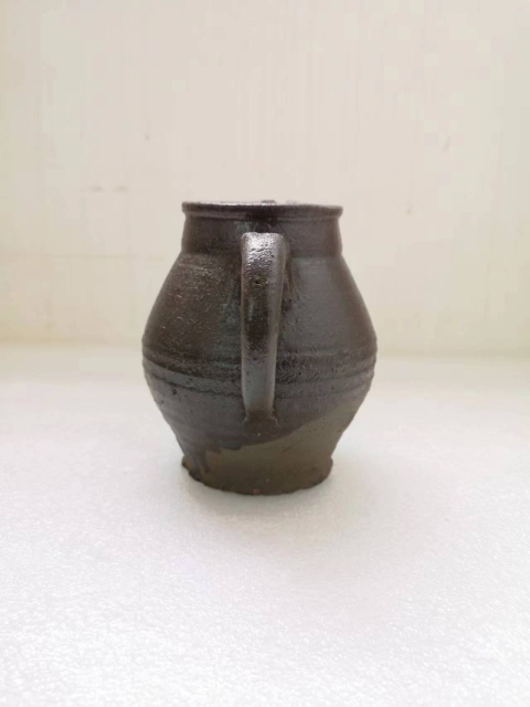 古玩陶瓷清早期流口褐釉執壺拍賣,當前價格680元