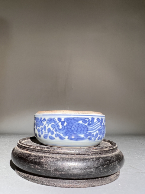 古玩陶瓷（精品官窯制式）青花鳳穿花紋粉盒底拍賣，當前價格6888元