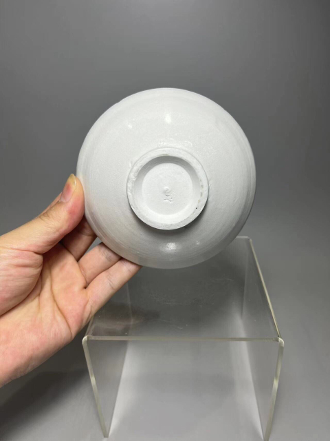 古玩陶瓷精品邢窯宋代白釉花口盞拍賣,當前價格6888元