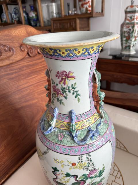 古玩陶瓷花鳥紋粉彩瓶拍賣,當前價格15800元