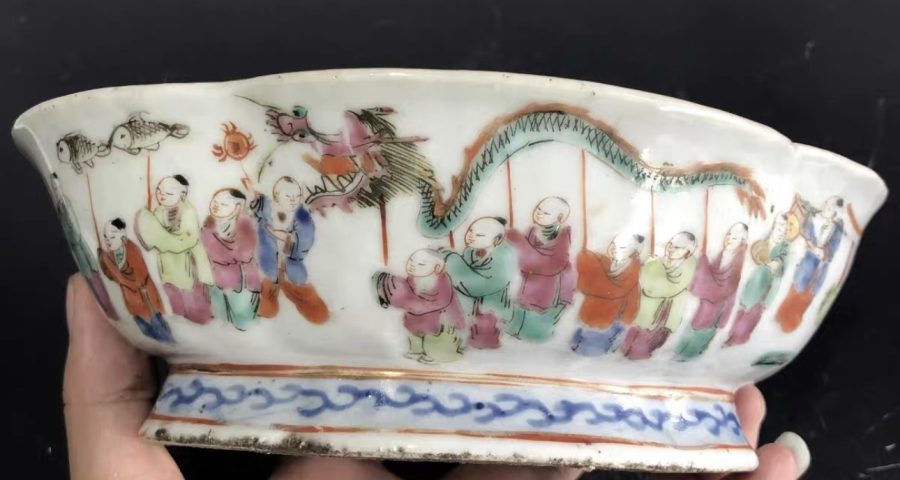 古玩陶瓷粉彩百子鬧春紋貢盤拍賣,當(dāng)前價(jià)格10000元
