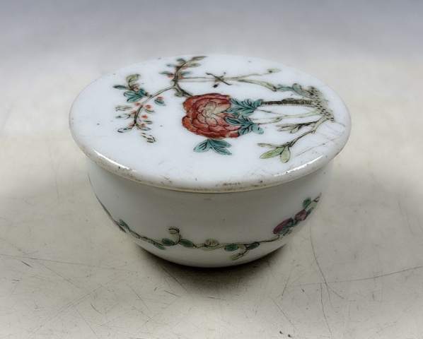 古玩陶瓷【清晚】粉彩花卉紋蓋盒【傳世佳品】拍賣,當前價格4200元