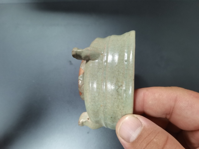 古玩陶瓷明代龍泉三足爐拍賣，當前價格2000元
