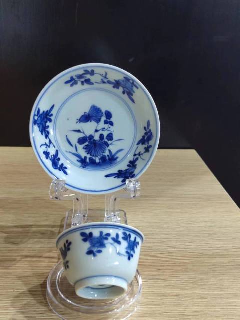 古玩陶瓷清康熙花卉紋青花杯盤拍賣，當(dāng)前價格2288元