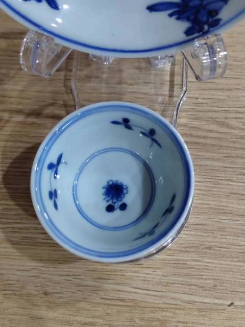 古玩陶瓷清康熙花卉紋青花杯盤拍賣，當(dāng)前價格2288元