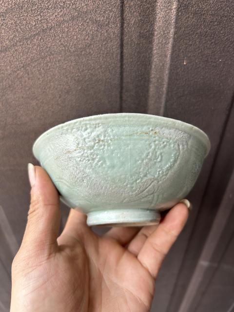 古玩陶瓷明代  龍泉青瓷刻花碗拍賣，當(dāng)前價格555元