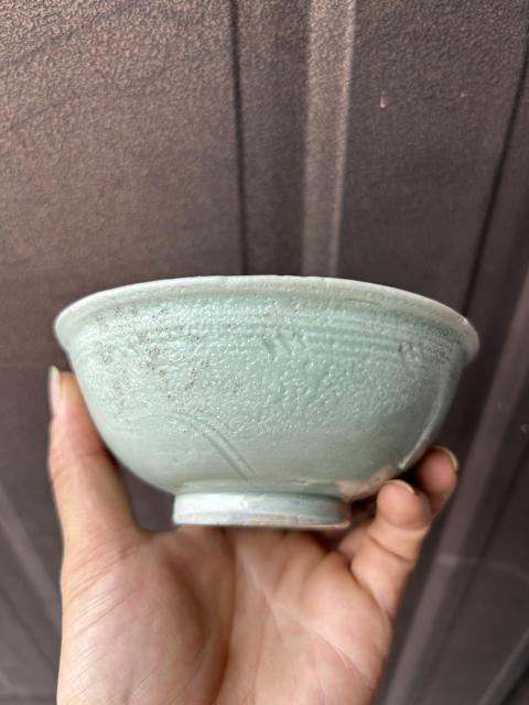 古玩陶瓷明代  龍泉青瓷刻花碗拍賣，當(dāng)前價格555元