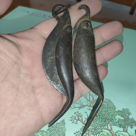 古玩陶瓷晚清民國時期兩把魚刀拍賣,當前價格280元