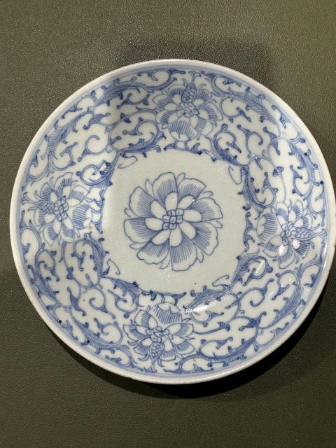 古玩陶瓷清道光青花鐵線描纏枝花卉紋盤拍賣，當前價格1600元